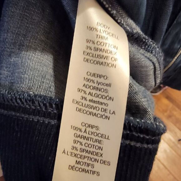 Chico’s Blue Zenergy Bomber Jacket Size 1 (Medium) - Picture 5 of 9